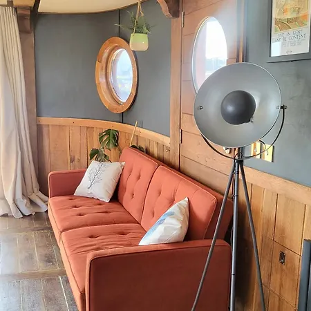 Inner Dowsing Lightship Rochester  Room photo