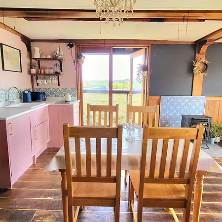 Inner Dowsing Lightship Rochester  Room photo